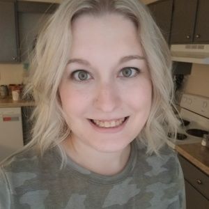 Meet your Posher, Courtney